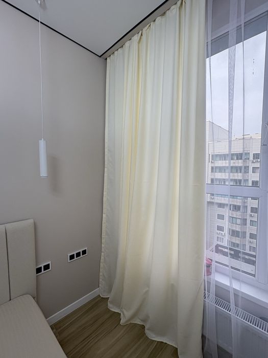 Продам шторы новые