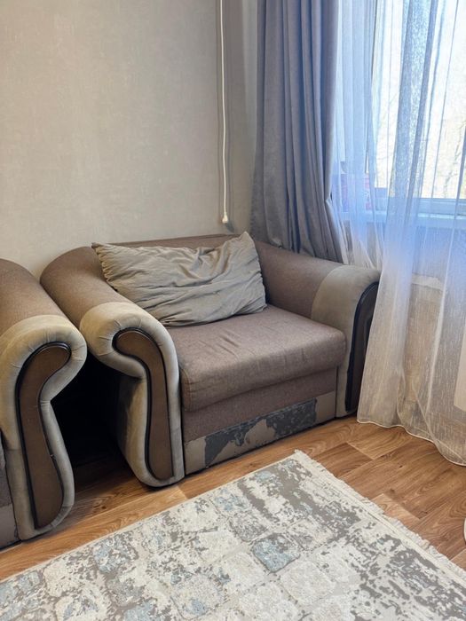 Продам б/у диван и кресла!