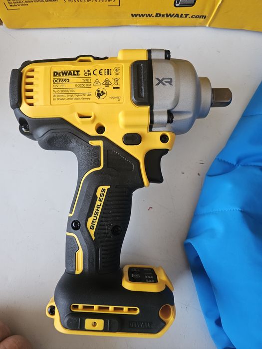 Dewalt impact 18v brushless