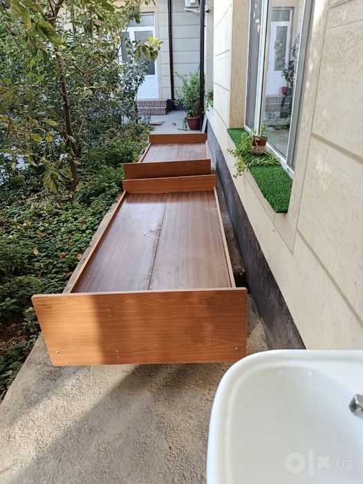2 ta divan xolati yaxshi eni 85 sm boyi 1.90