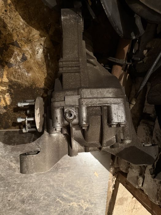 Задний редуктор таурег