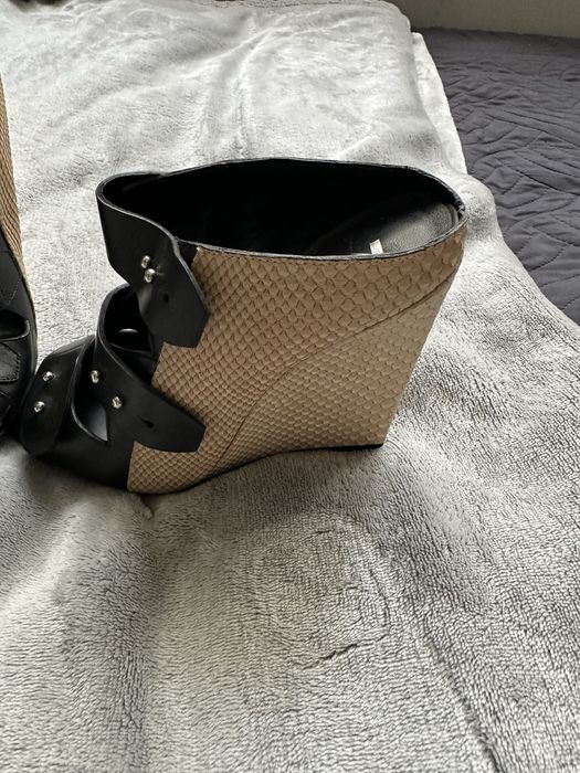 Маркови  дамски сандали Chloe 36