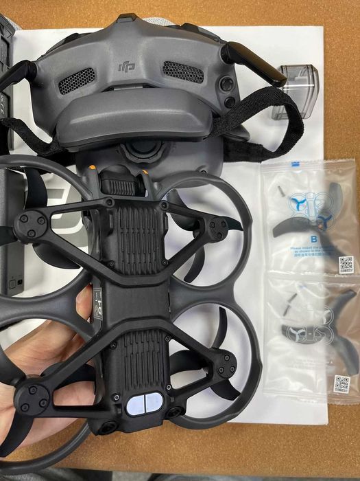 DJI Avata 2 FPV Fly More Combo - Utilizat, Funcțional