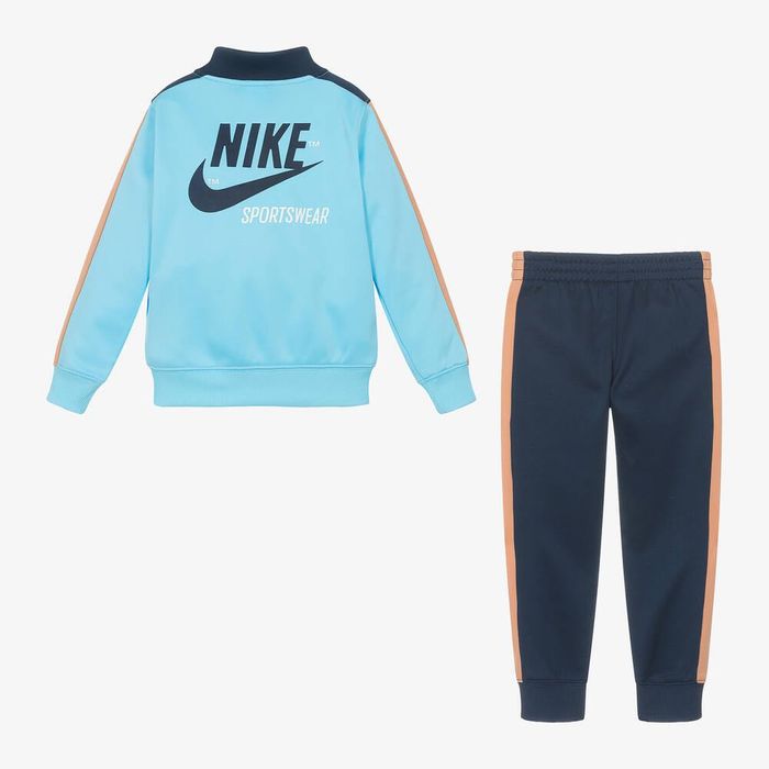 Екип Nike 24м ,оригинален