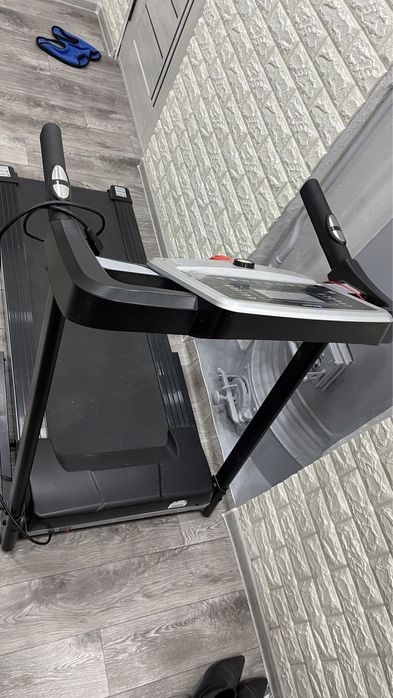 Продается беговая дорожка