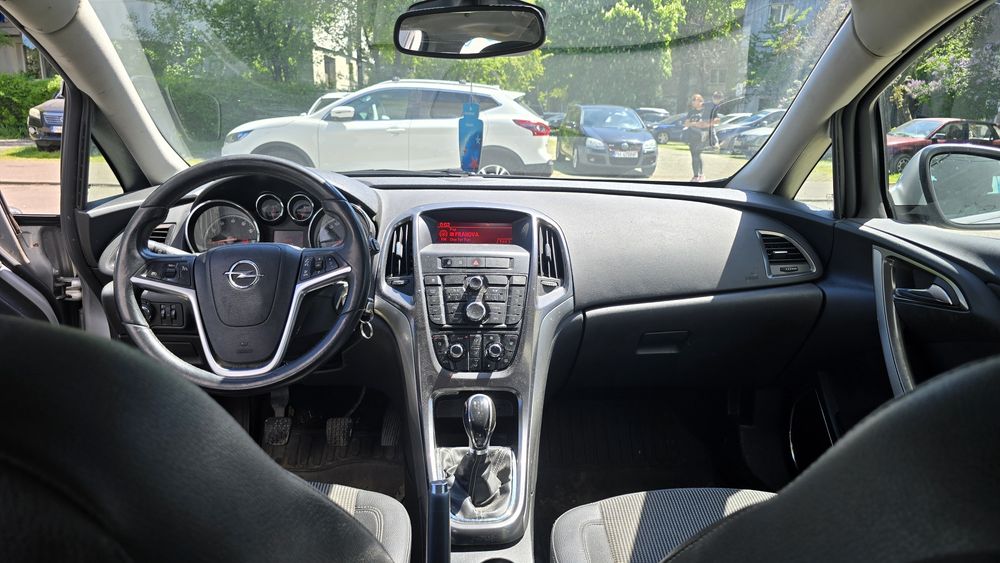 Opel Astra J 2012 1.6 benzina