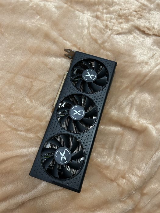 Placa video AMD RX 6650 XT 8GB, x3 fans