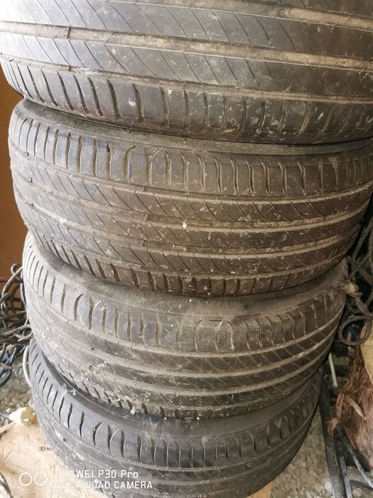 Se vând patru roți de Mercedes C180