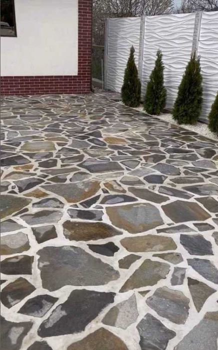 Placări cu Piatră de Munte – Durabilitate Maximă și Montaj