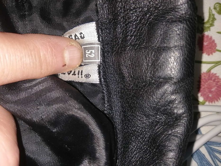 Продавам мъжко кожено яке от естествена кожа.,размер 52.