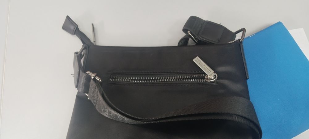 Продам барсетку Burberry