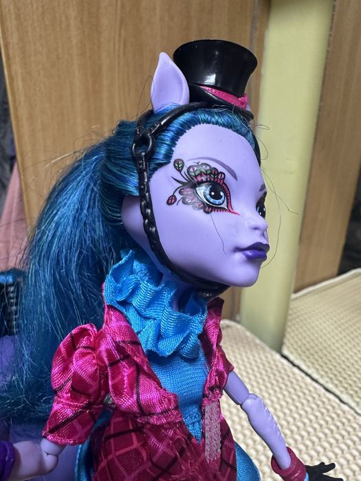 Продам куклу монстр хай!
