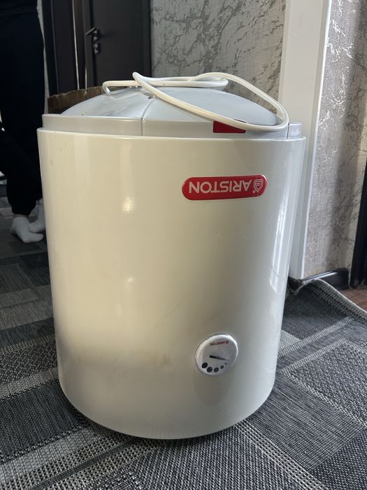 Ariston artel 50литр