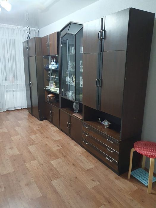 Продаю стенку!!Производство Румыния
