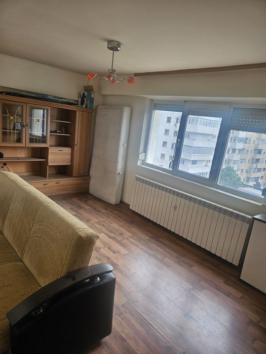 vând apartament 2 camere