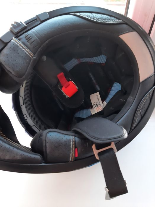 Мотошлем сатылады