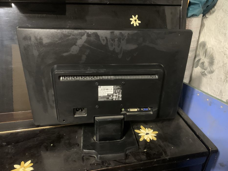 Продам монетор на пк