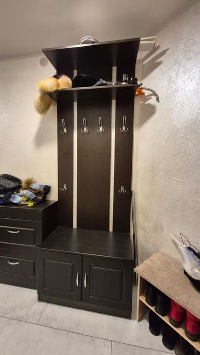 Тумбочка  для прихожей