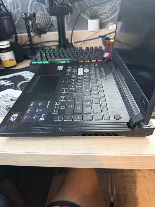 Laptop Gaming ASUS ROG Strix G15 (G512LV) | i7-10870H | 16 GB RAM | RTX 2060