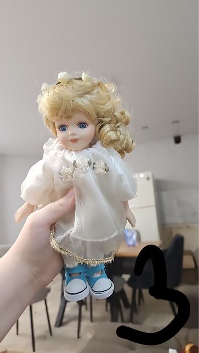 Продам фарфорвые куклы