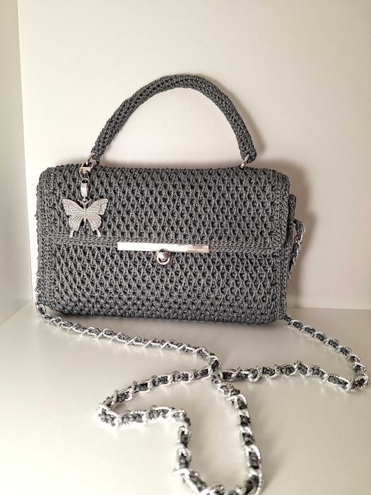 Hand-made Genti lucrate de mana