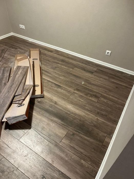 Ремонт квартир. Поклейка обоев