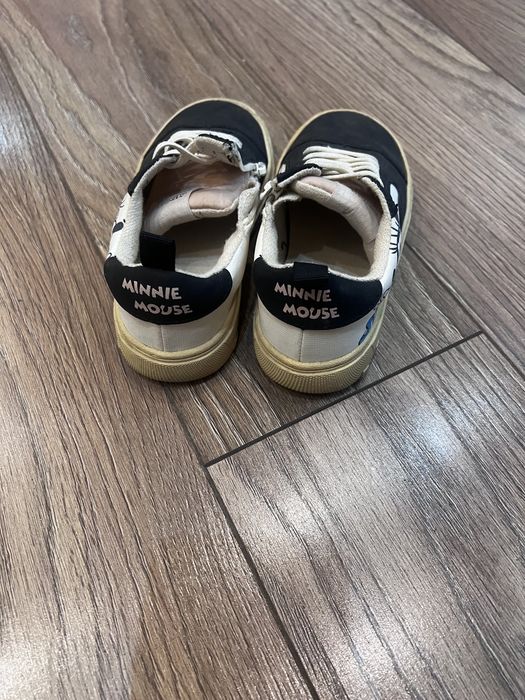 Продам кеды на девочку