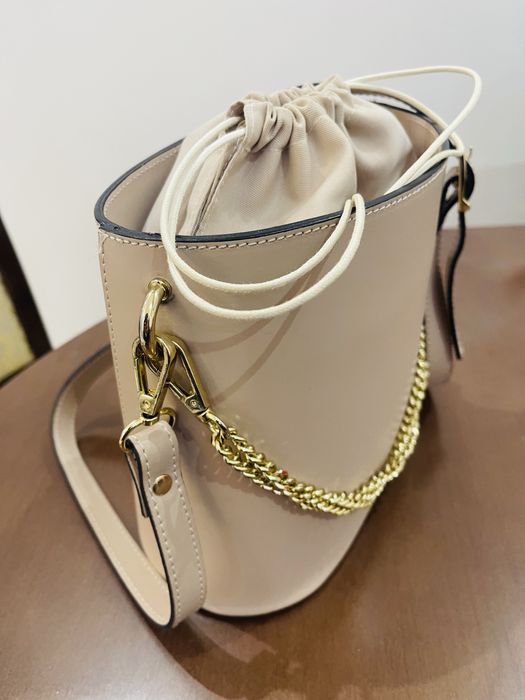 Сумку продам красивая