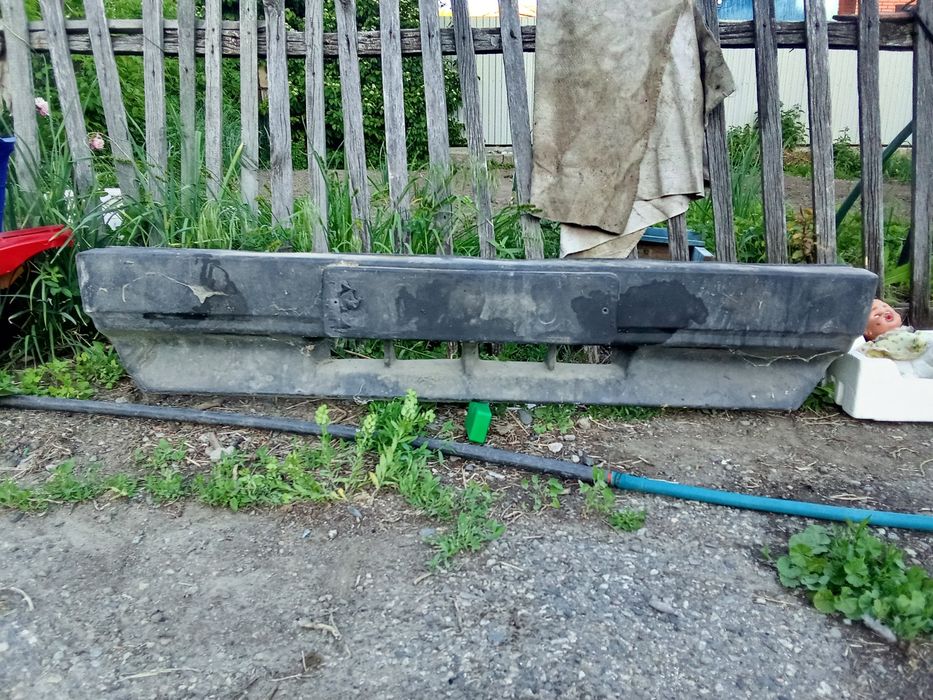 Продам запчасти бампера стекла,фары
