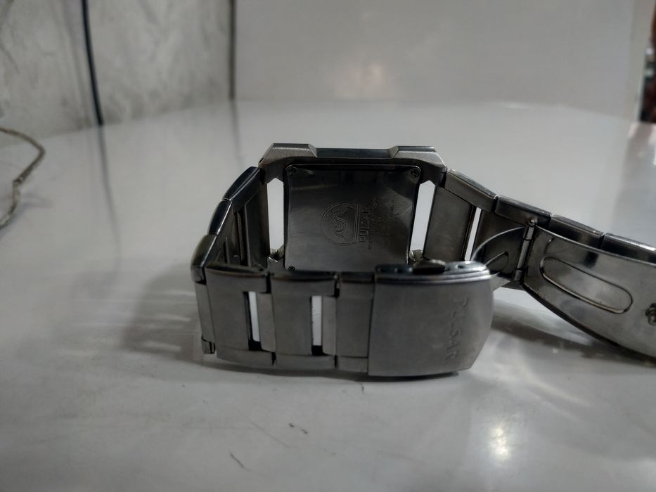 Pulsar brendi original. Model:YM092 X081