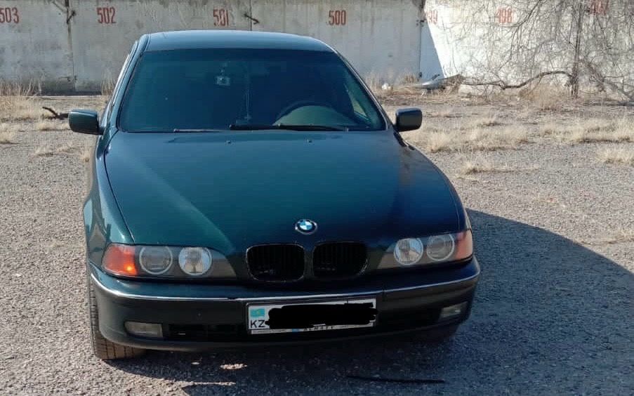 Бампер Е39 перед/зад седан