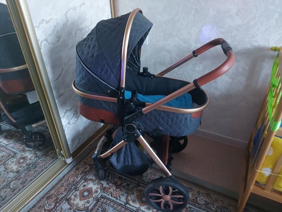 Продаётся коляска в идеальном состоянии