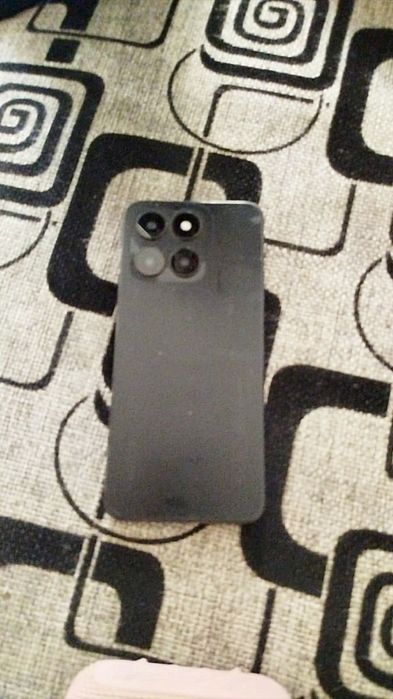 Срочно продам телефон