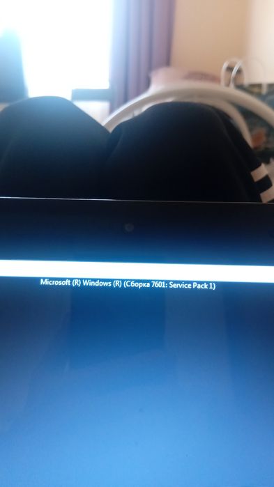 Продаю ноутбук 7домашня версия