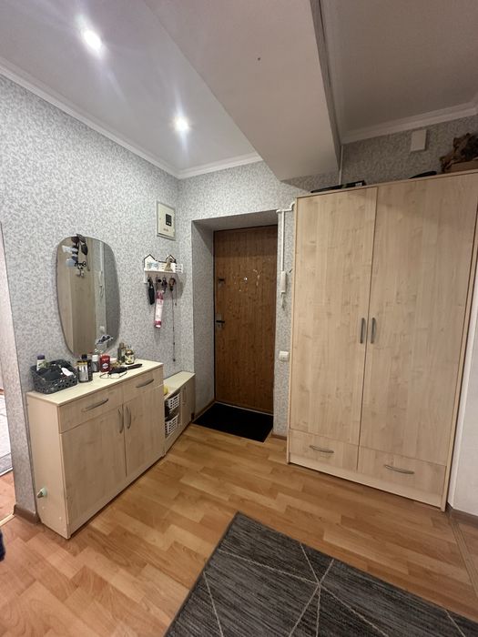 Продается трехкомнатная квартира