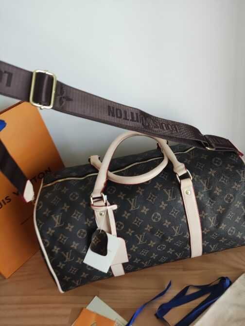 In stoc voiaj, geanta sport piele Louis Vuitton 1109.10