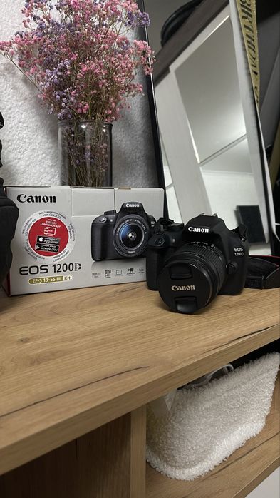 Продам Canon EOS 1200D