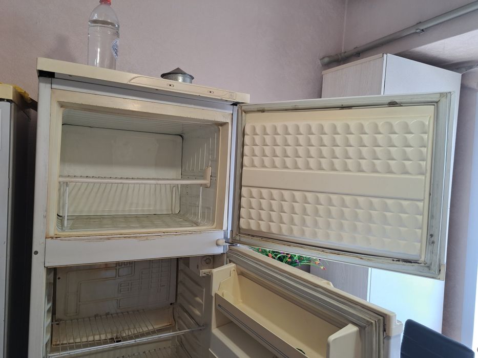 Холодильник рабочий