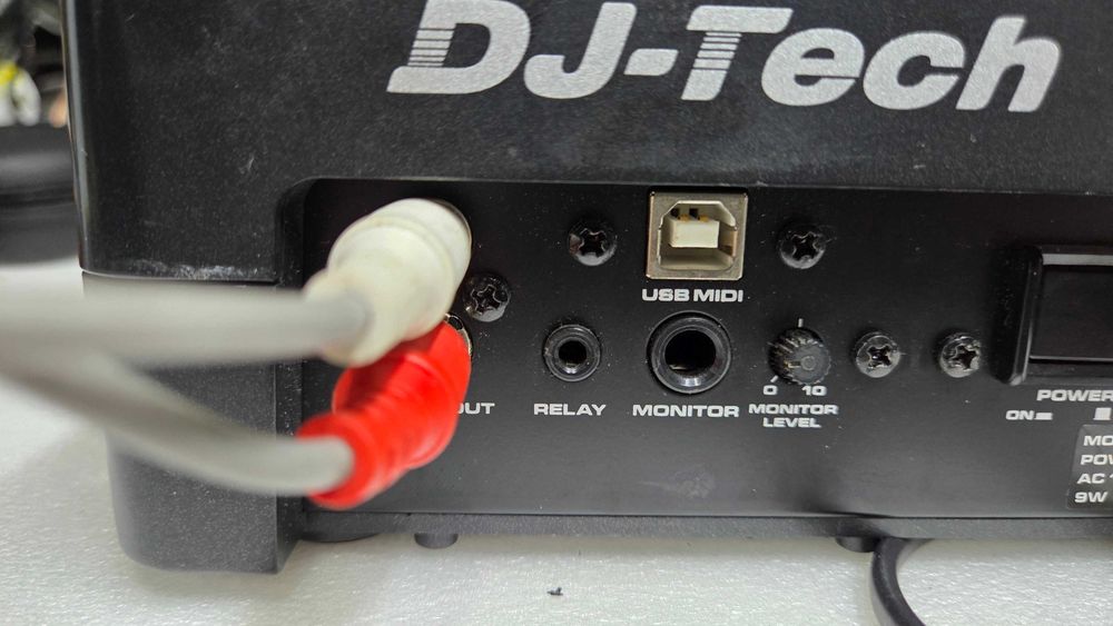 Player media și controler DJ compact DJ-Tech USOLO FX