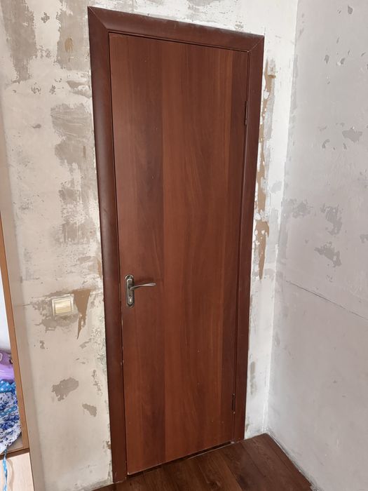 Продам 6 шт двери