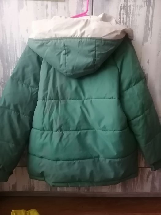 Продам куртку на подростка