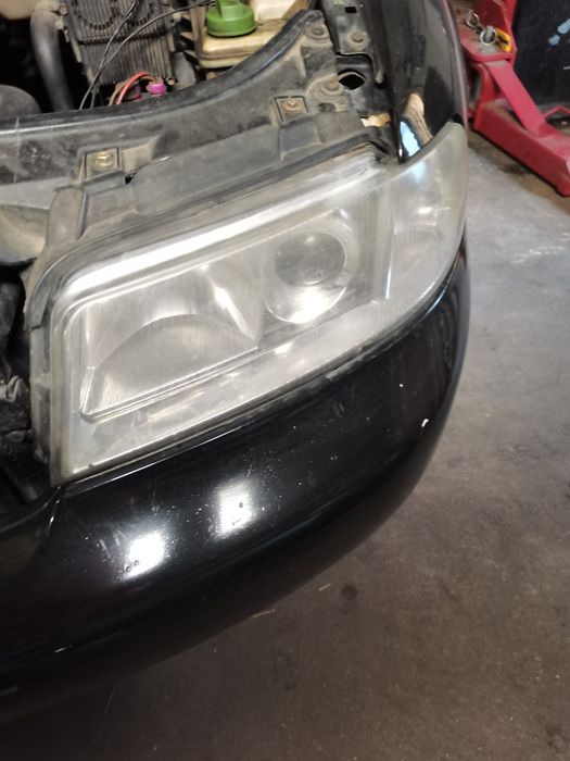 Far stinga deapta audi a4b6