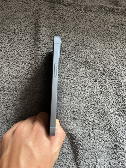 Iphone 14  blue