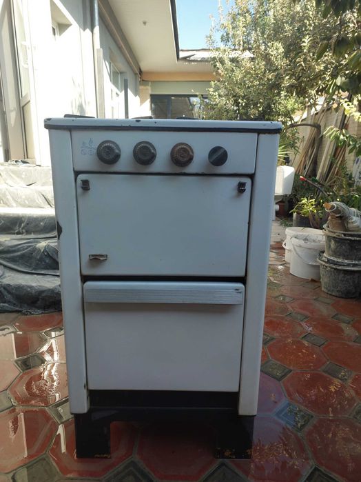 Газ плита трех комфор