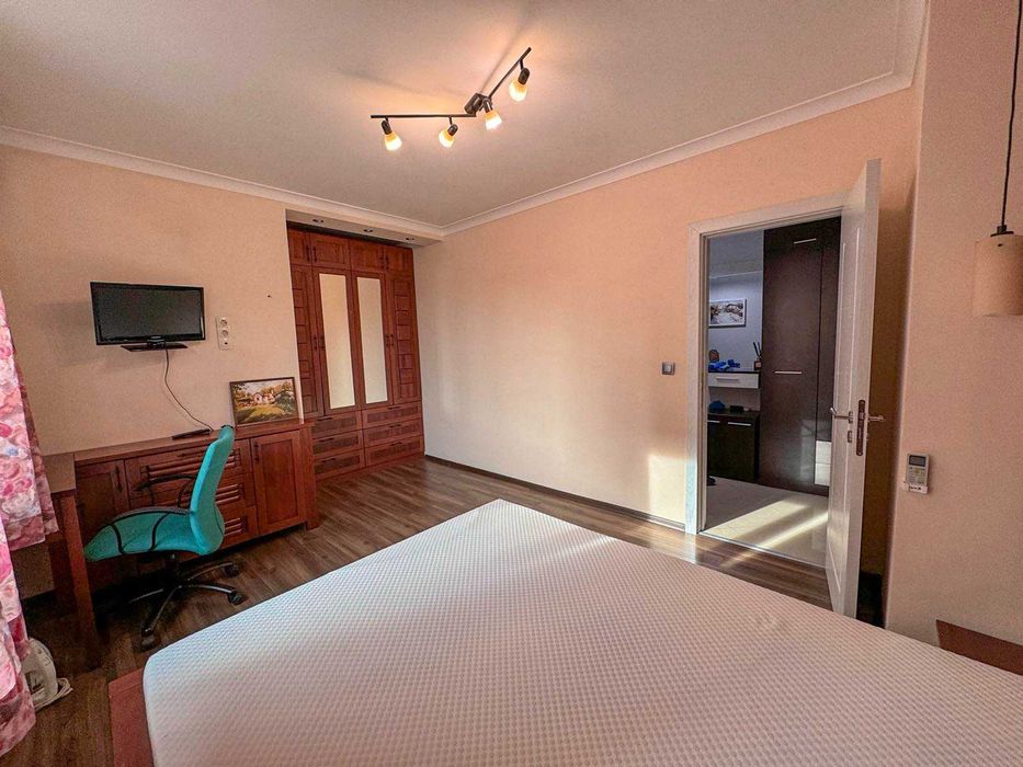 Дава се под наем Двустаен апартамент в Бургас, Възраждане - 70 кв.м за 459 € - Снимка #9