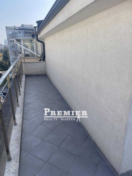 Продава се Тристаен апартамент в Бургас, Лазур - 138 кв.м за 1602 €/кв.м - Снимка #9