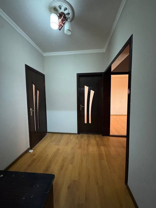 3/3/5. 2х6 балкон. Шайхантохурский район Срочно продается 3-комнатная