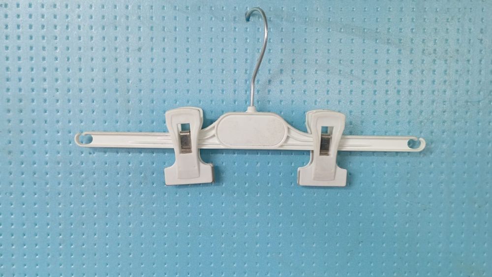 Продам.  плечики