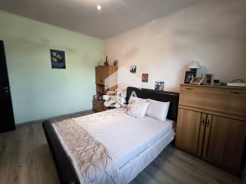 Продава се уютна едноетажна къща с гледка в кв. Хисаря, Хасково!