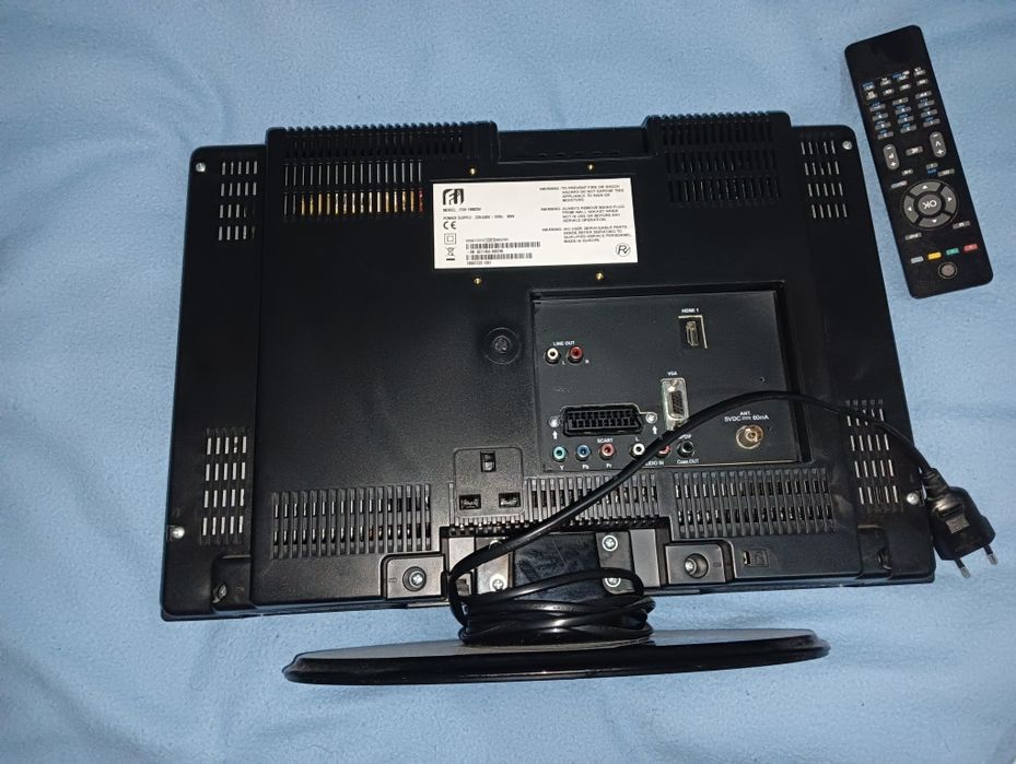 Малък телевизор 22' (работи) + Smart TV LG 49UK7550MLA (За части )